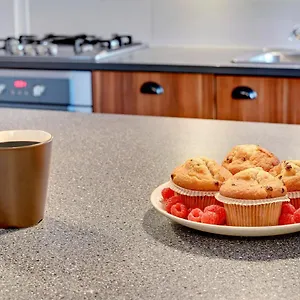 https://azure-cozy-apartment.gdanskhotel.org