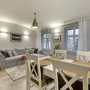https://poseidon-apartment.gdanskhotel.org